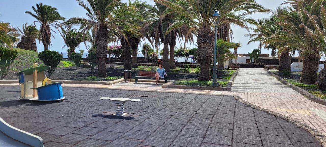 Ferienwohnung Casahost Bastian Boutique I Seaview Costa Teguise Exterior foto